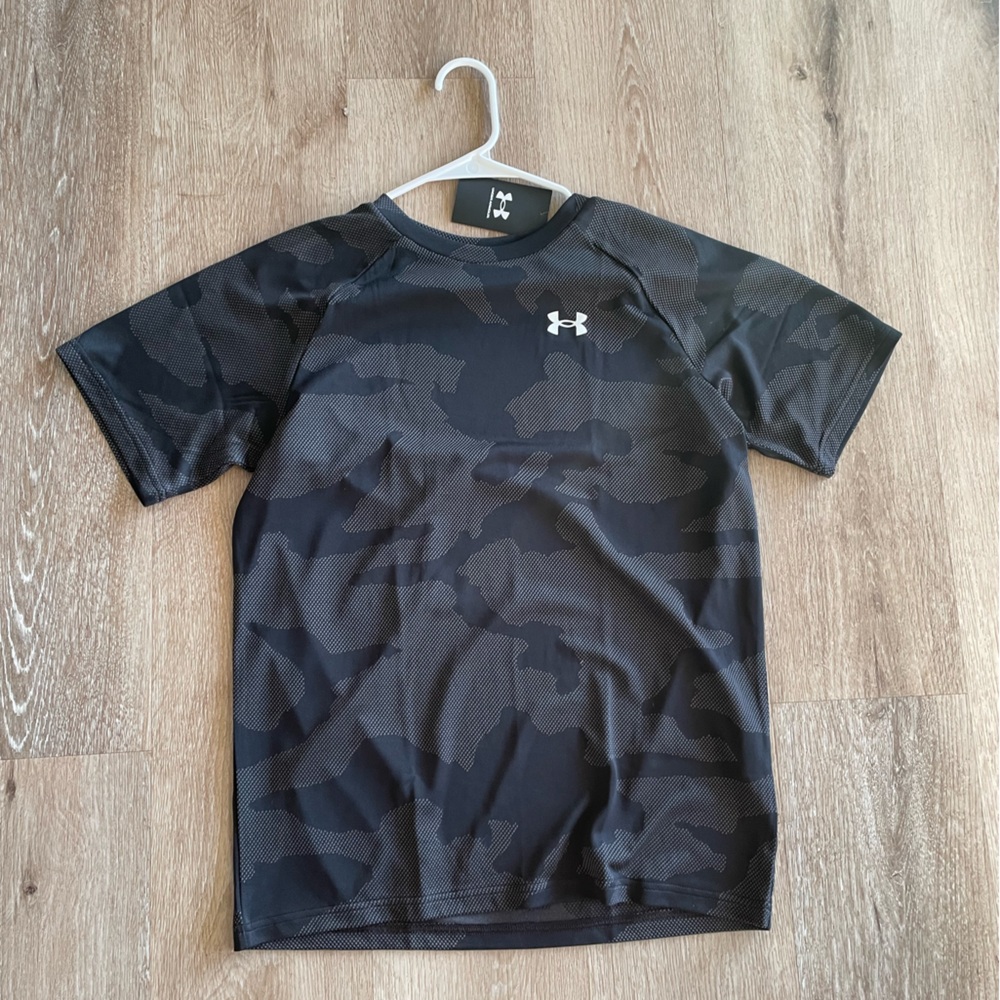 Black Under Armour T Shirt